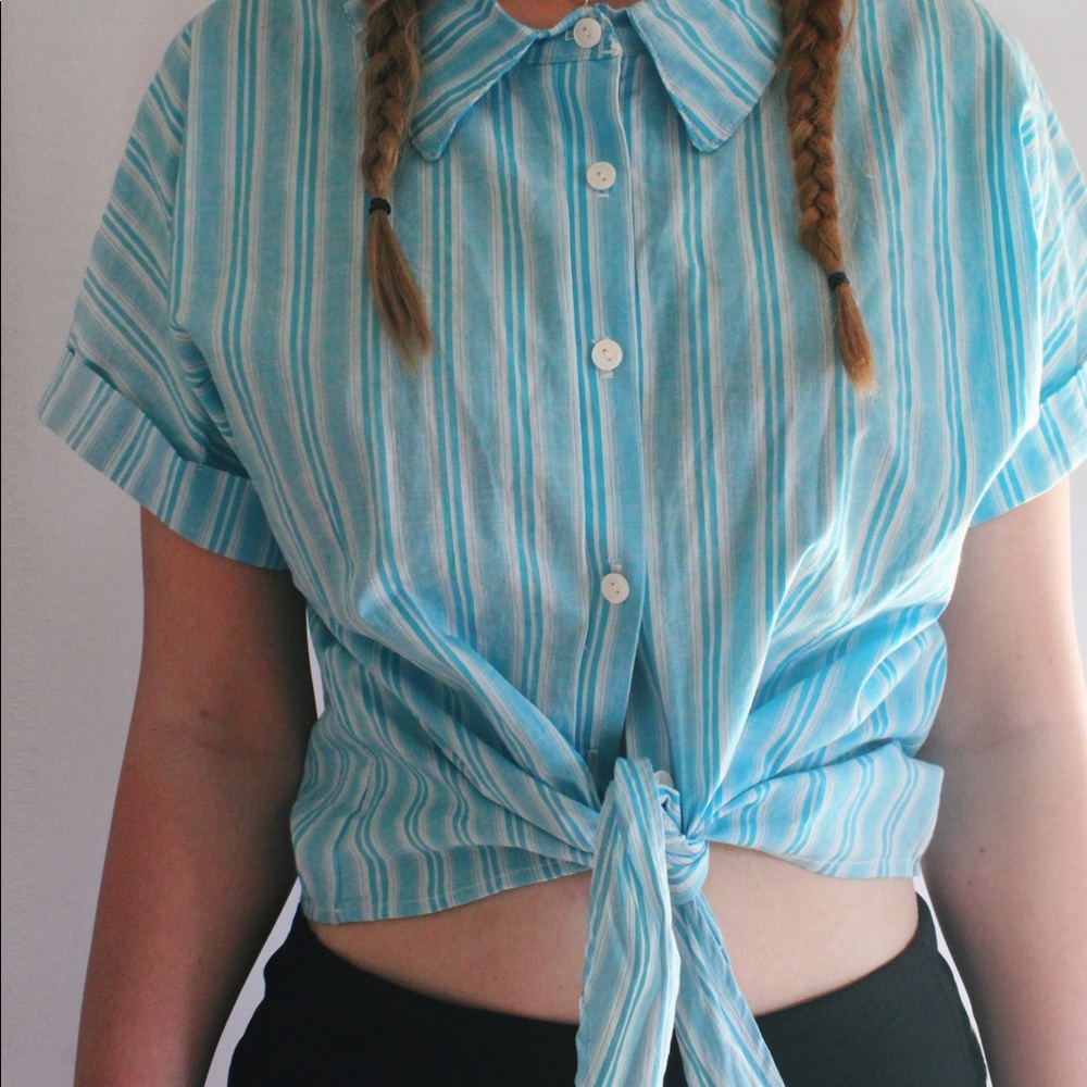 Mi AMI Button Down Crop Top